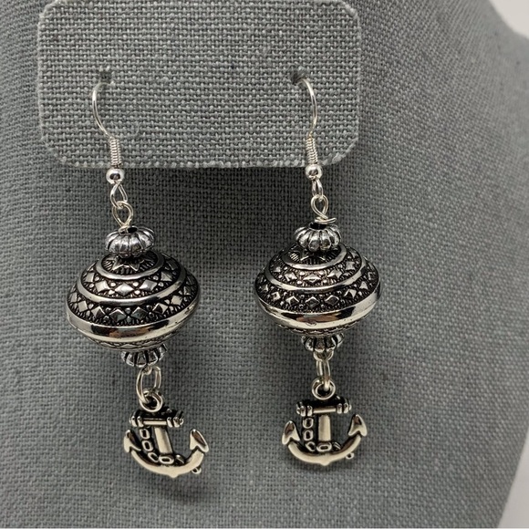 Silver Toned Globe and Anchor Dangle Earrings - Picture 1 of 7